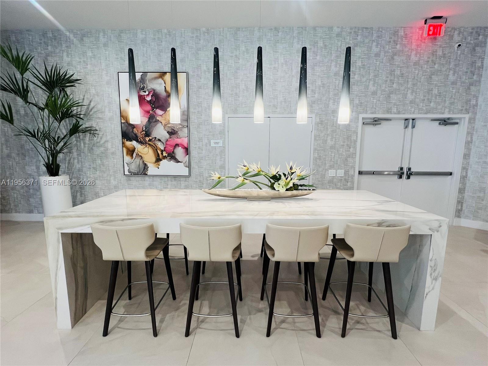 3640 Yacht Clb Dr #609 Aventura, FL 33180