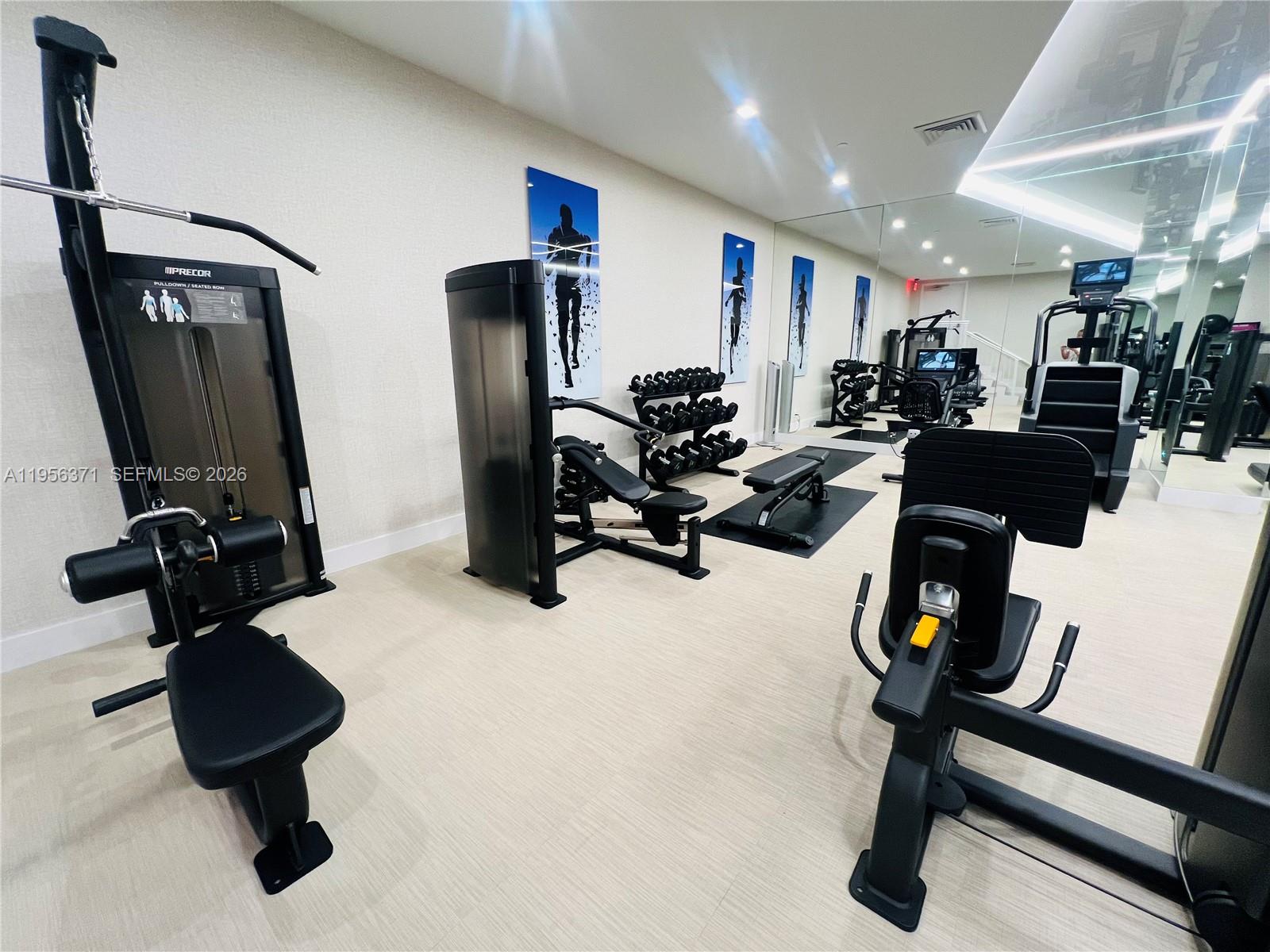 3640 Yacht Clb Dr #609 Aventura, FL 33180