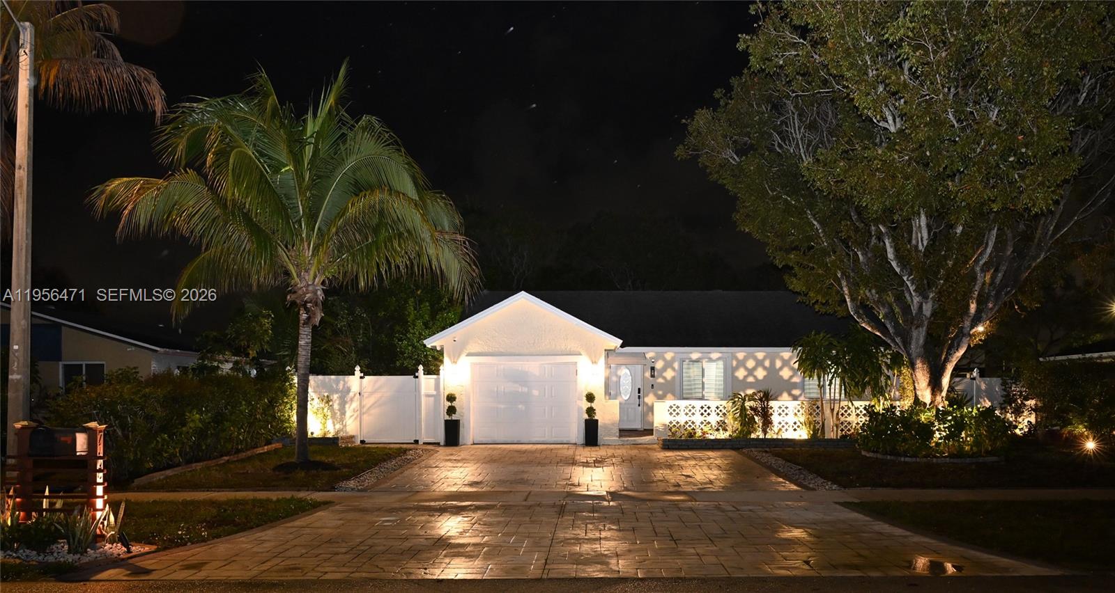 7105 SW 3rd Ct North Lauderdale, FL 33068