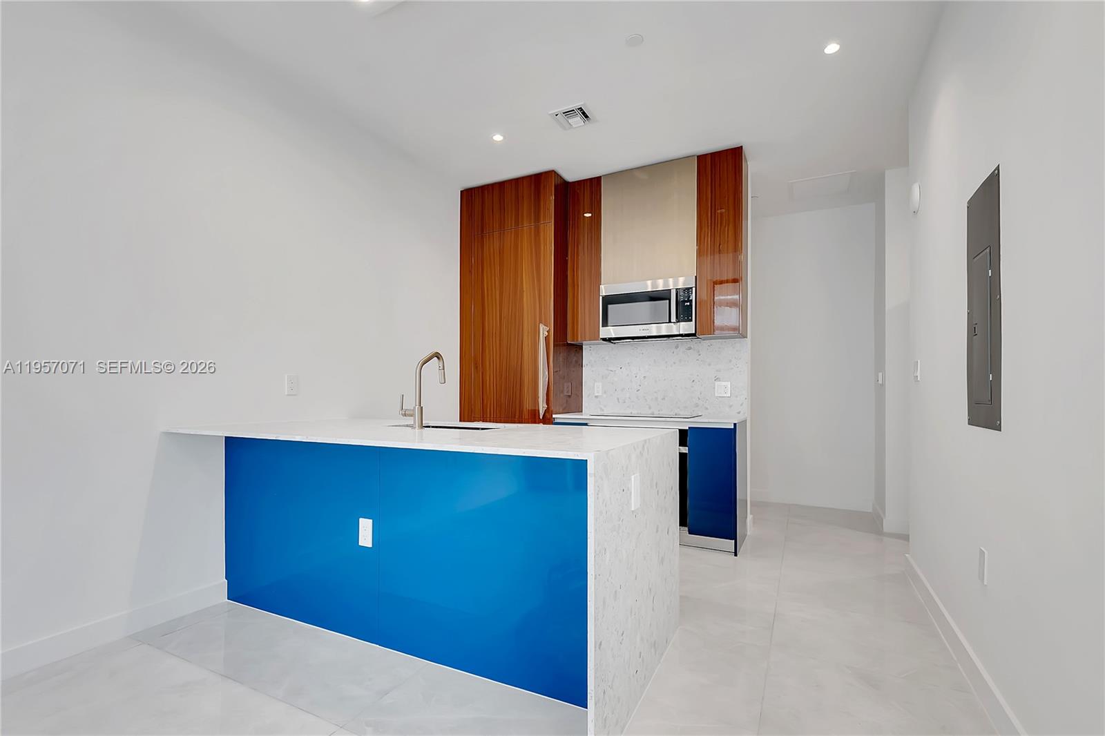 2655 S Bayshore Dr #1107 Miami, FL 33133