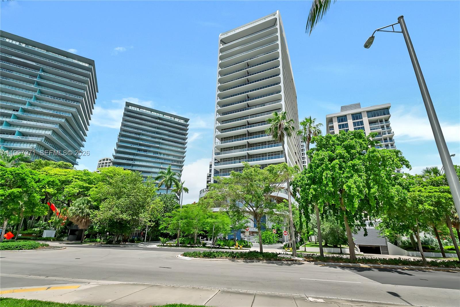 2655 S Bayshore Dr #1107 Miami, FL 33133