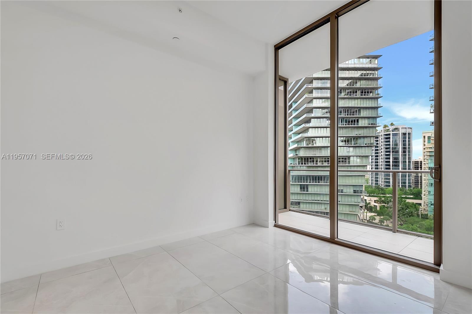 2655 S Bayshore Dr #1107 Miami, FL 33133