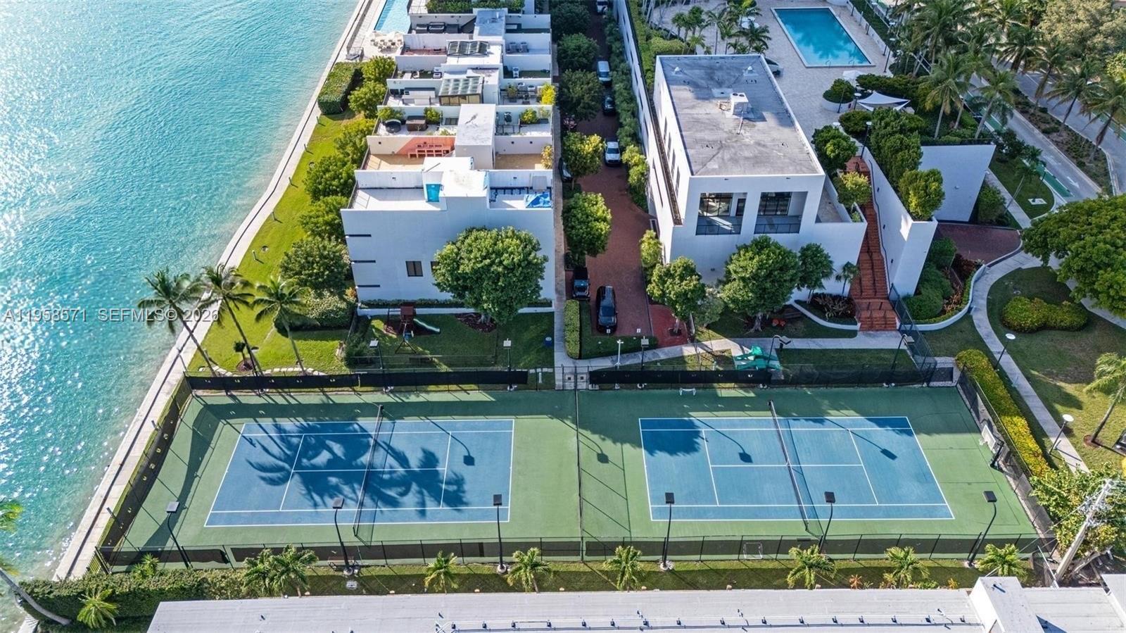 image 1000 Venetian Way20