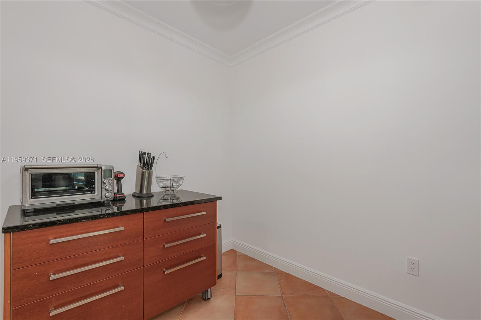 1850 S Ocean Dr #408 Hallandale Beach, FL 33009