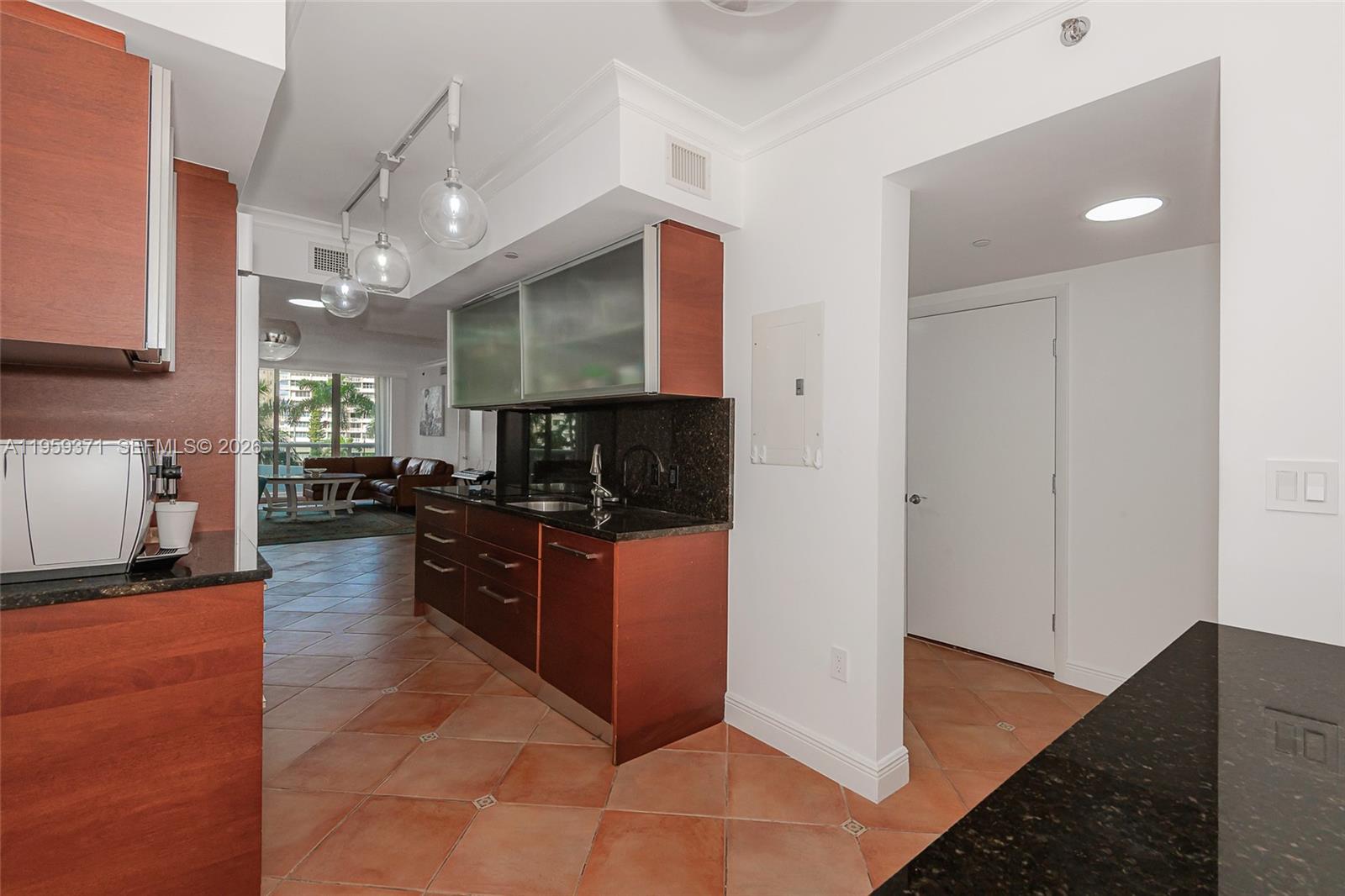 1850 S Ocean Dr #408 Hallandale Beach, FL 33009