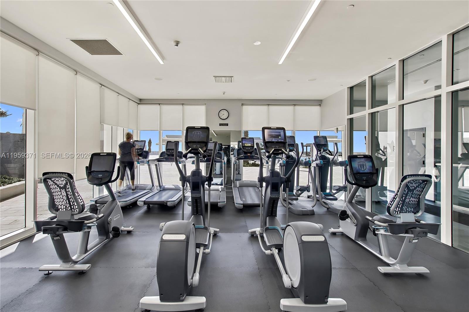 1850 S Ocean Dr #408 Hallandale Beach, FL 33009