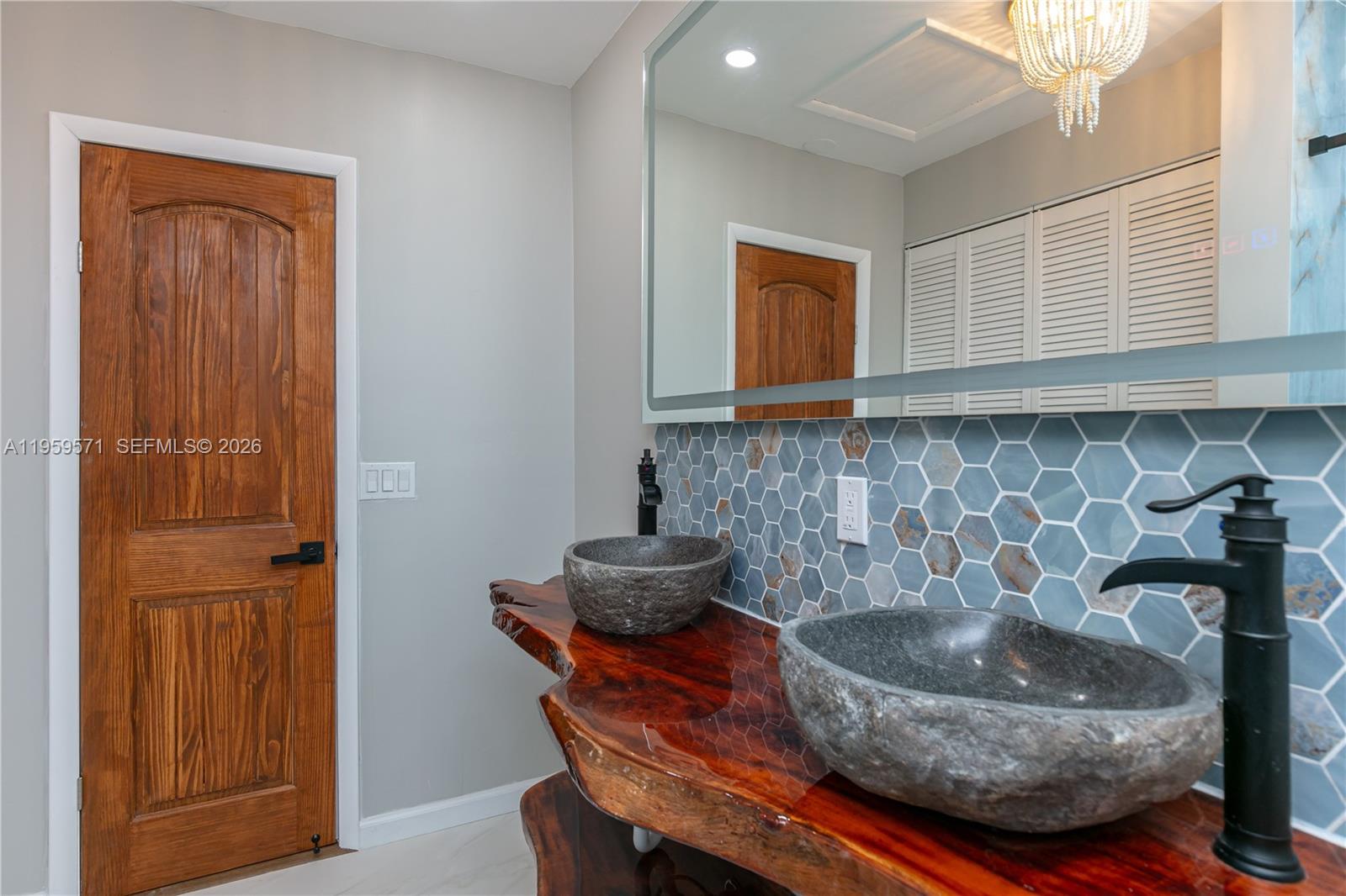 1507 Harding St Hollywood, FL 33020