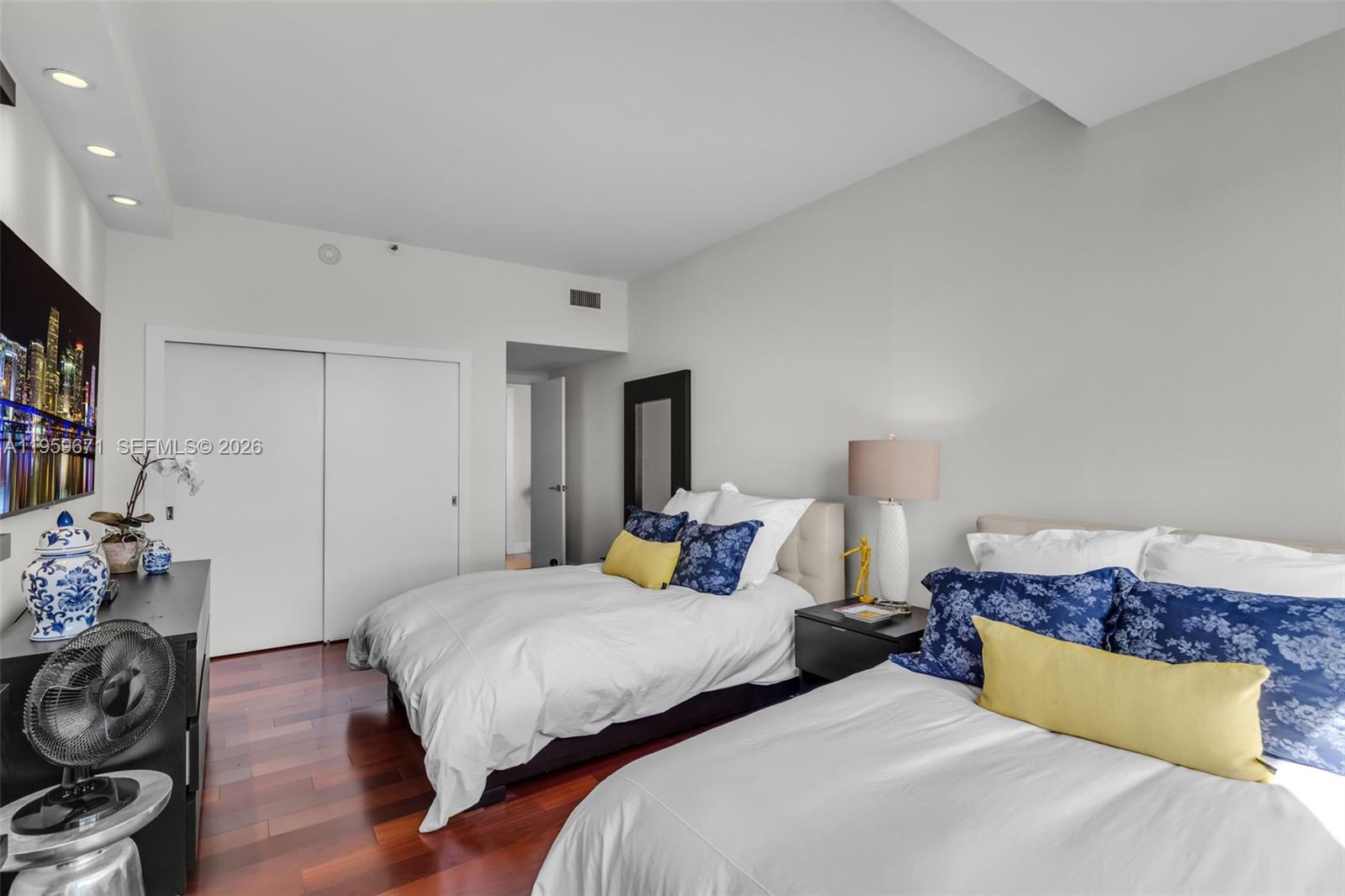 image Emerald Bay at Key Colony16