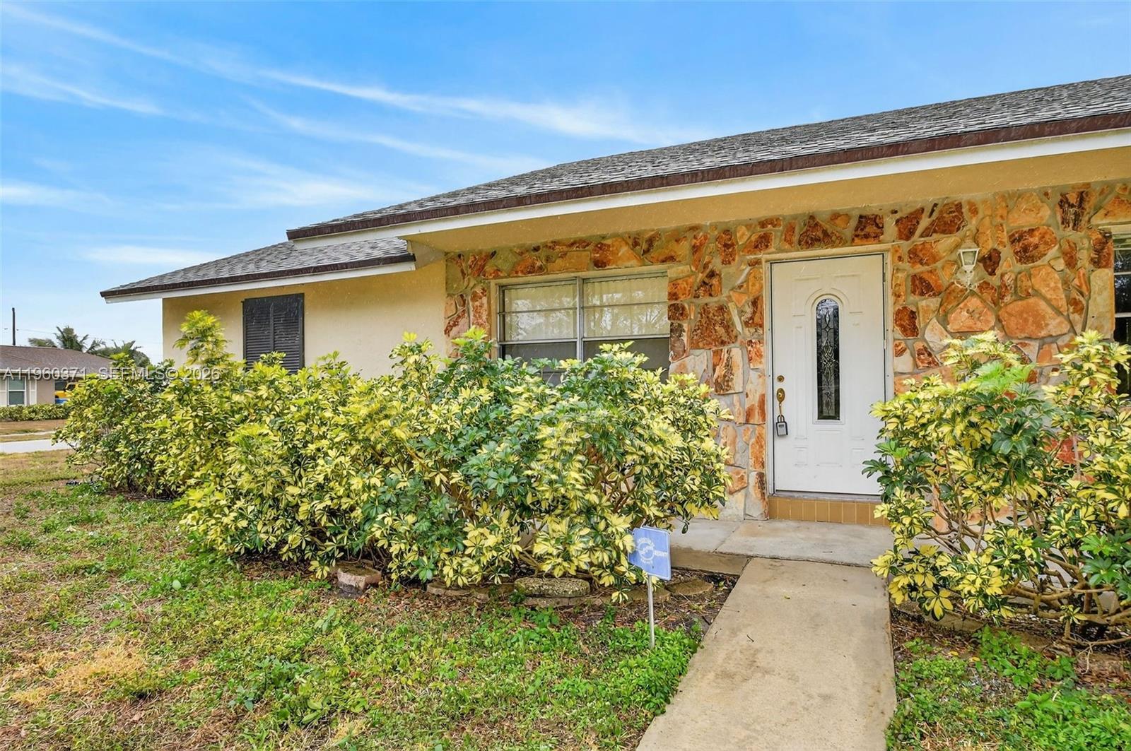 1319 W Jennings St Lantana, FL 33462