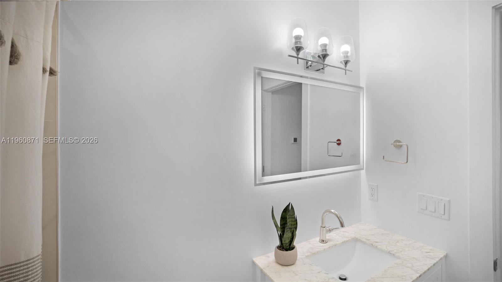 410 Bowie Ln Key Largo, FL 33037