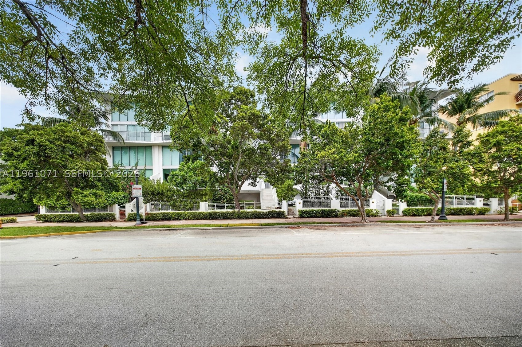 245 Michigan Ave #LP-4 Miami Beach, FL 33139