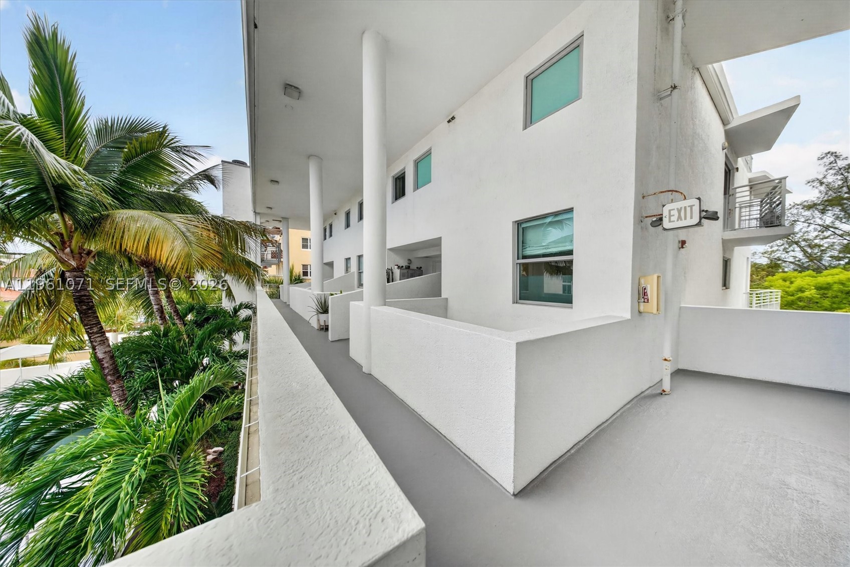 245 Michigan Ave #LP-4 Miami Beach, FL 33139
