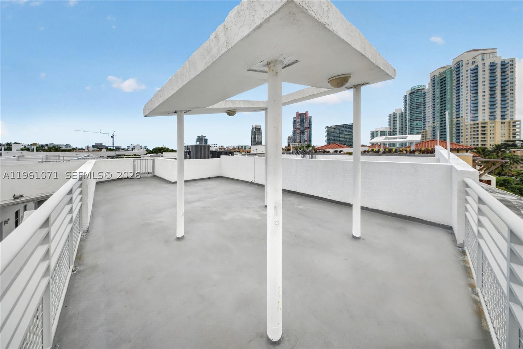 245 Michigan Ave #LP-4 Miami Beach, FL 33139