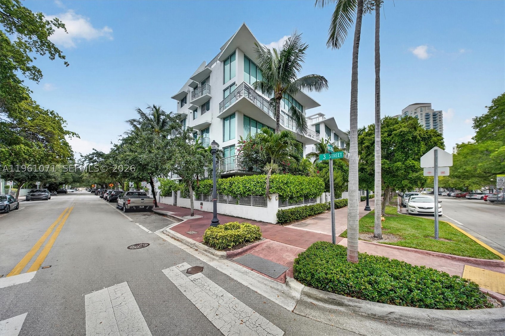 245 Michigan Ave #LP-4 Miami Beach, FL 33139