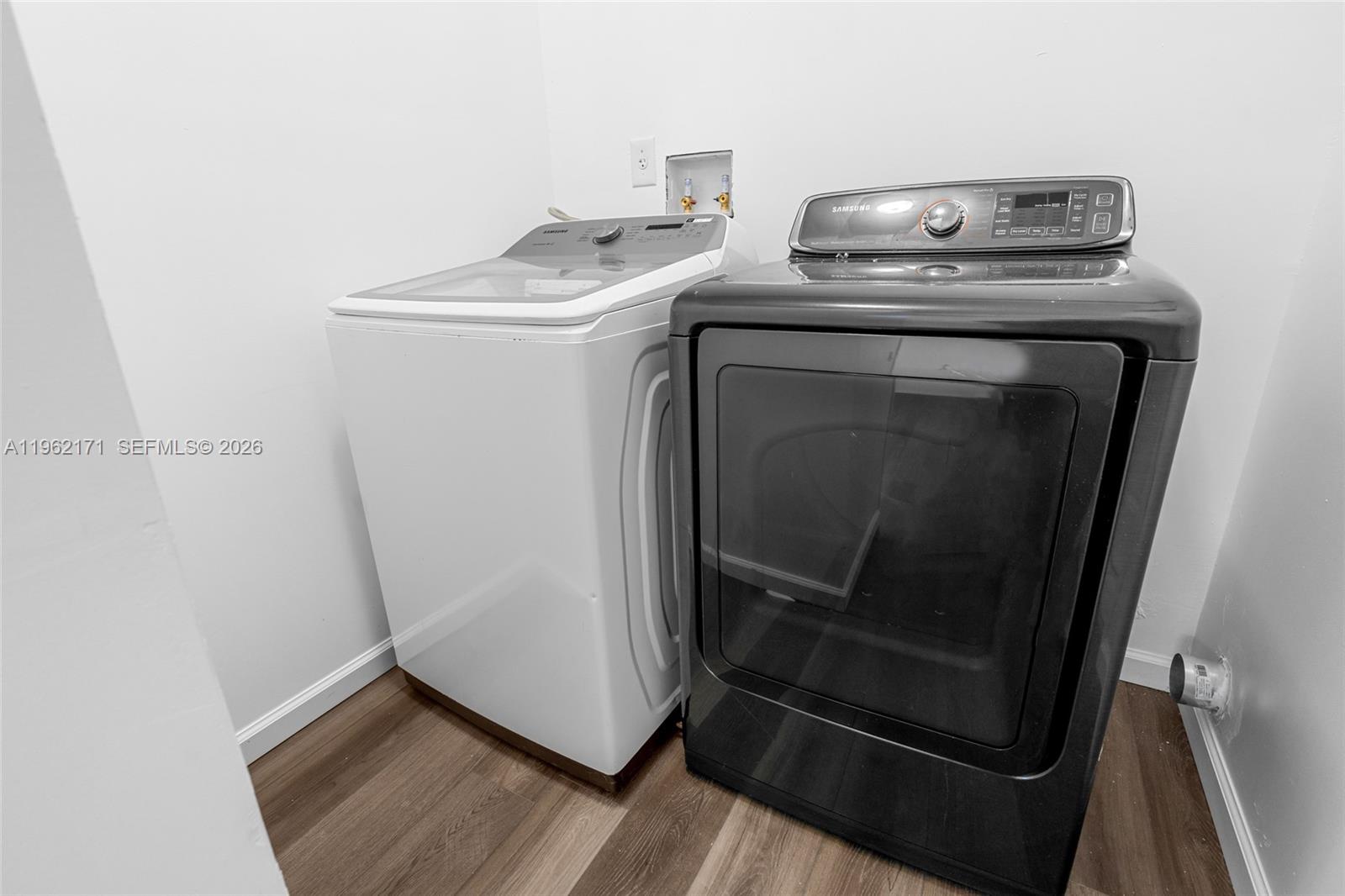 201 S Biscayne Riv Dr #0 Miami, FL 33169