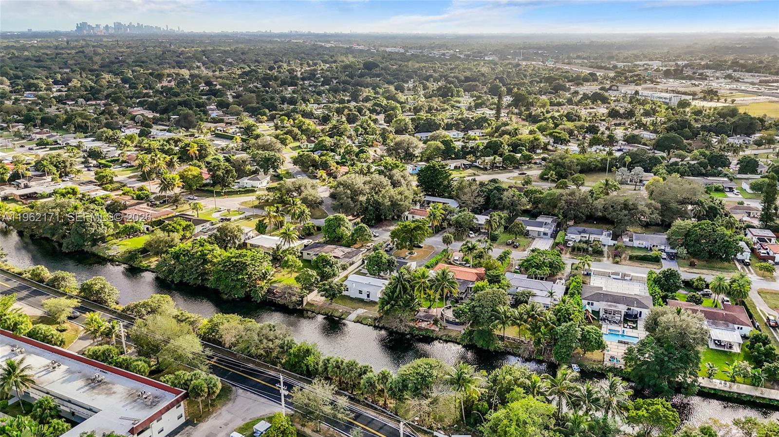 201 S Biscayne Riv Dr #0 Miami, FL 33169