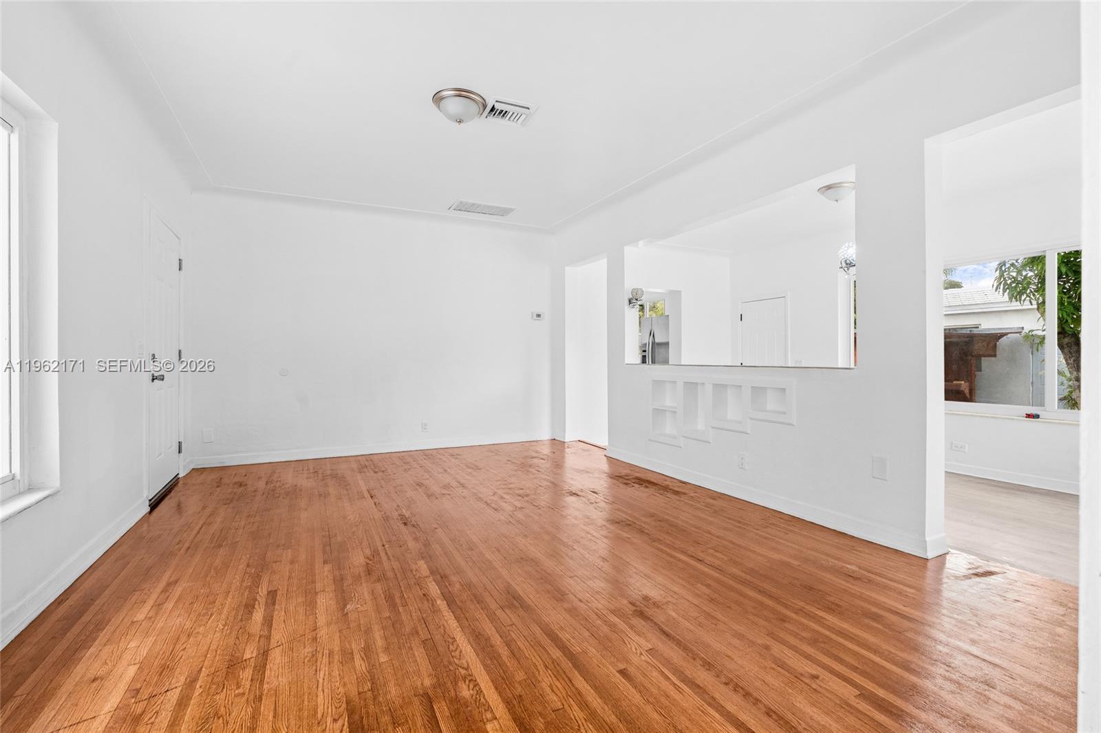 201 S Biscayne Riv Dr #0 Miami, FL 33169