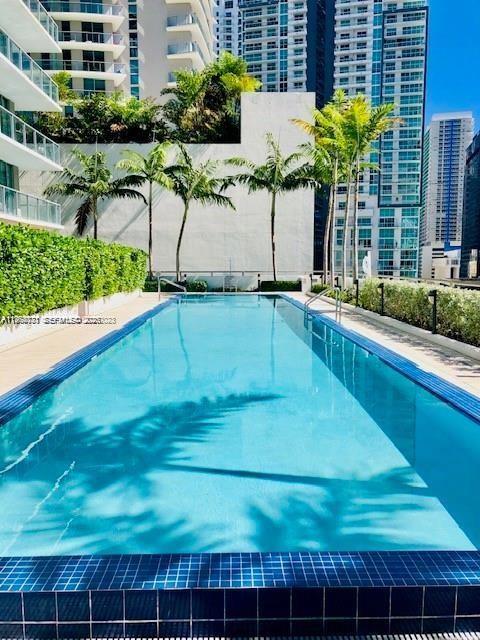 image Axis on Brickell South16