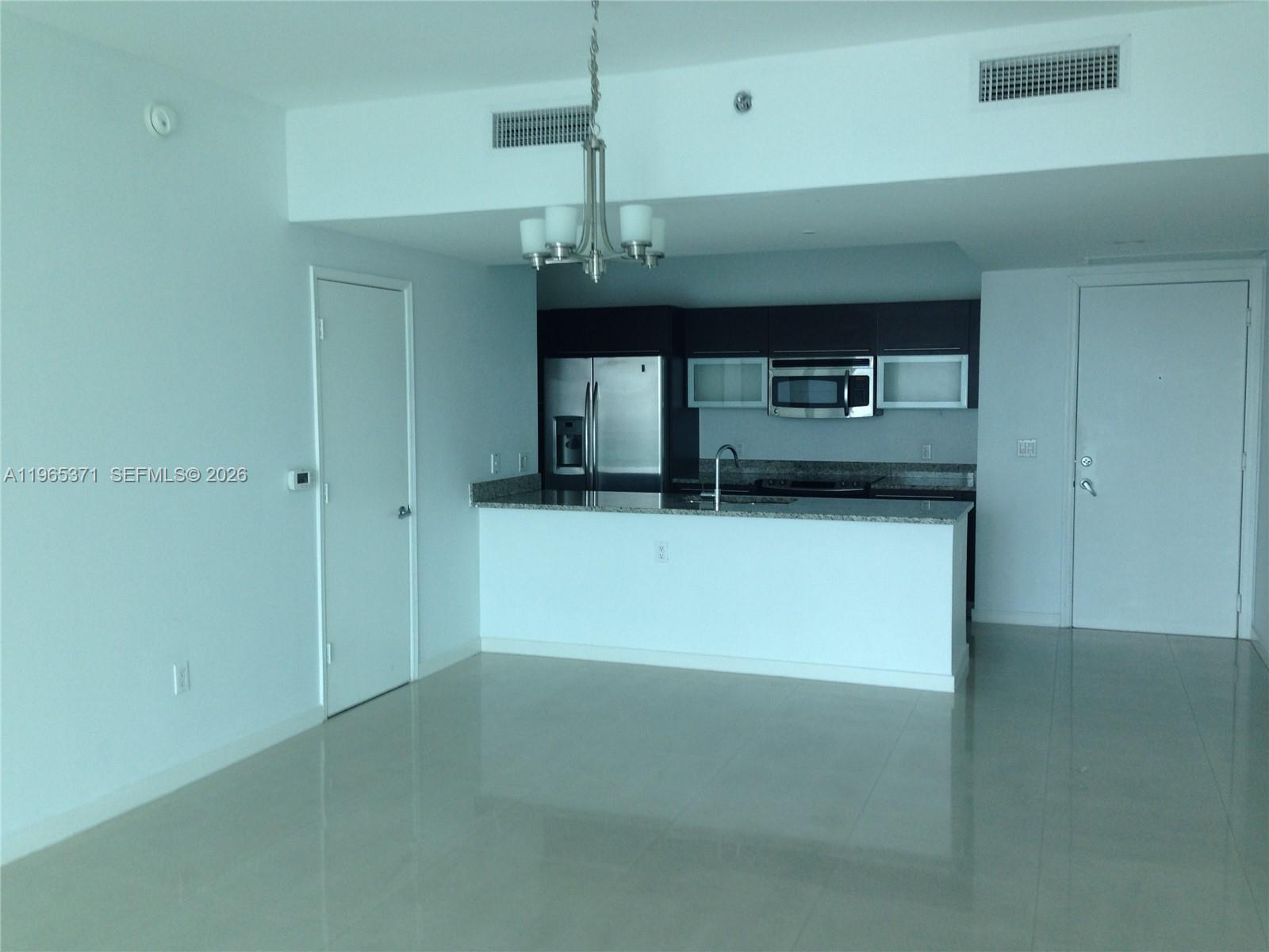 image The Plaza on Brickell West3