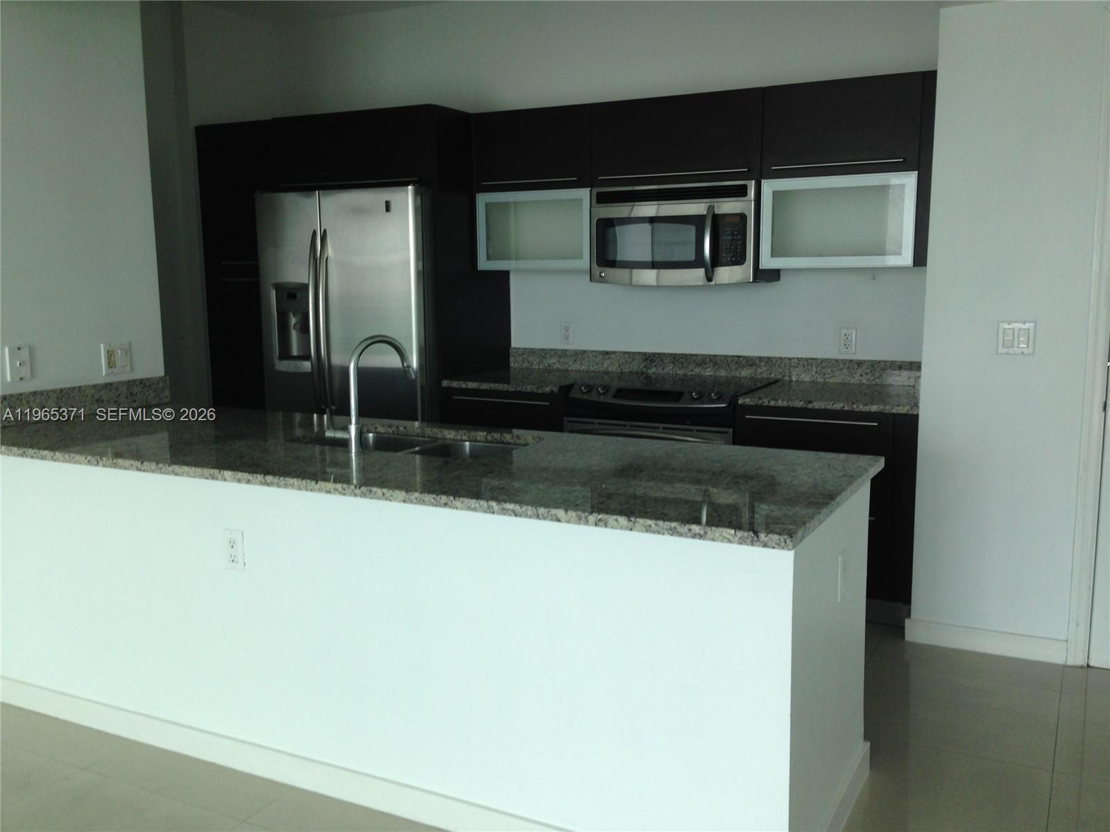 image The Plaza on Brickell West4