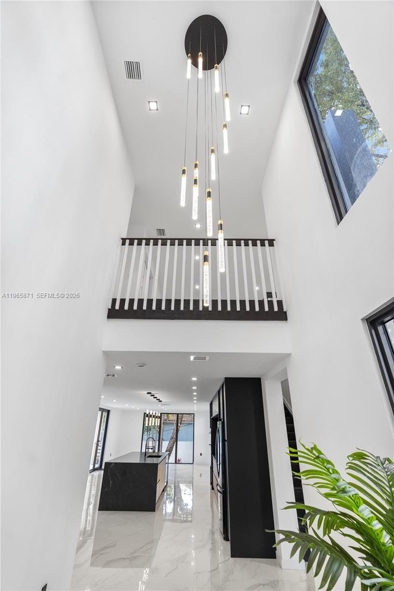 1644 NW 8th Ter Miami, FL 33125