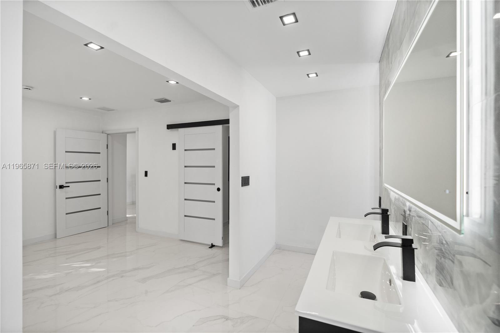 1644 NW 8th Ter Miami, FL 33125