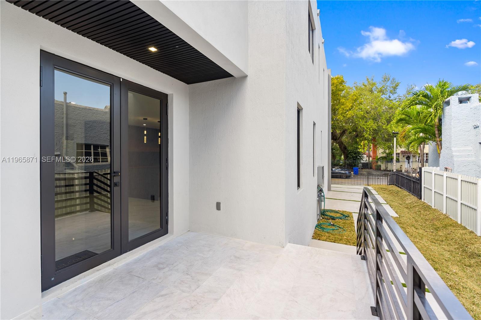 1644 NW 8th Ter Miami, FL 33125