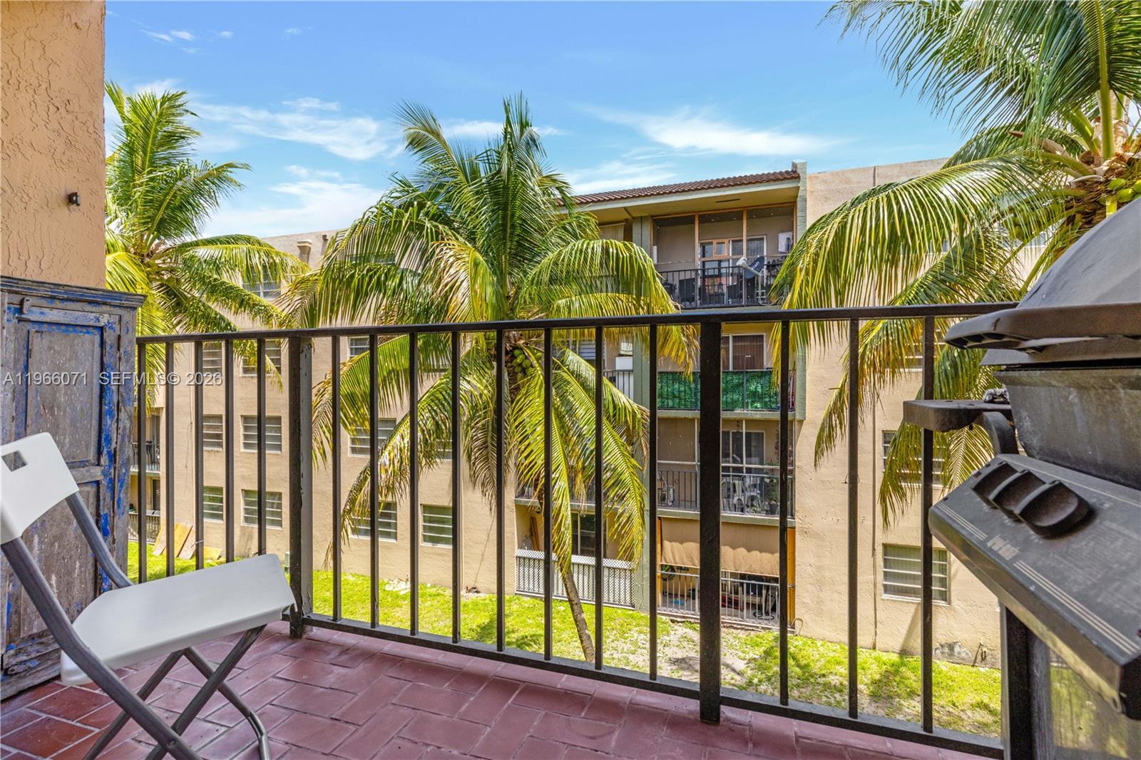 325 NW 72nd Ave #308 Miami, FL 33126