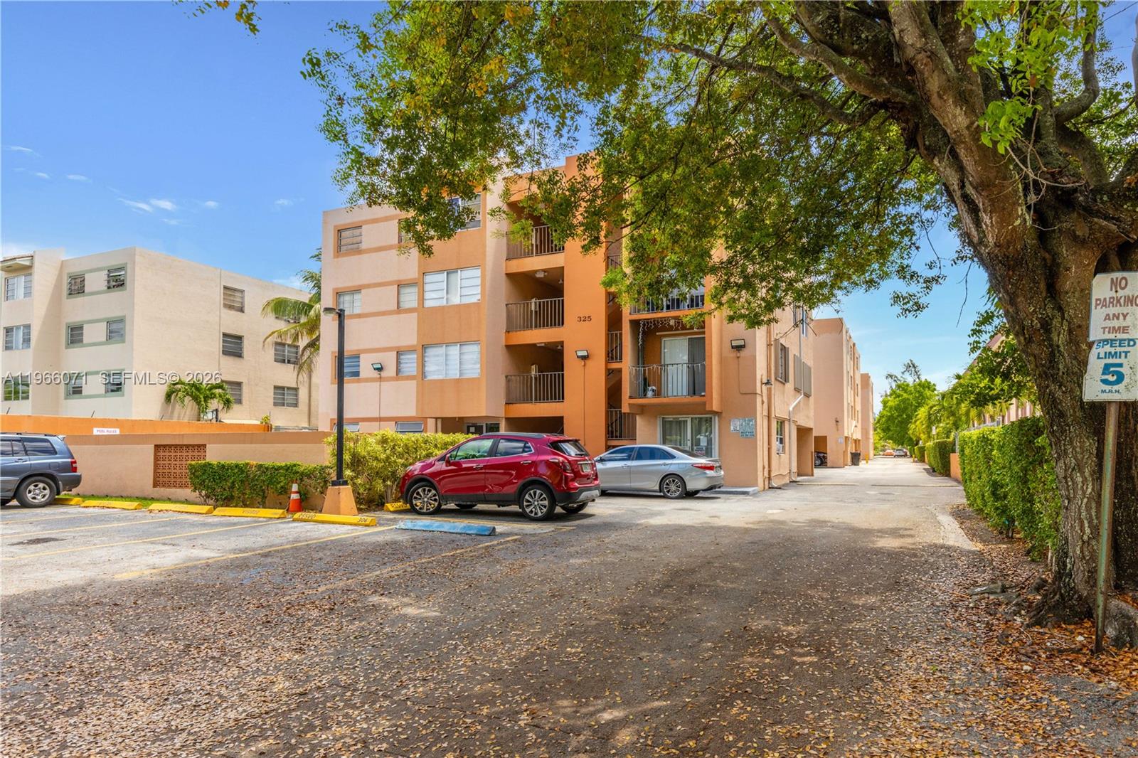 325 NW 72nd Ave #308 Miami, FL 33126