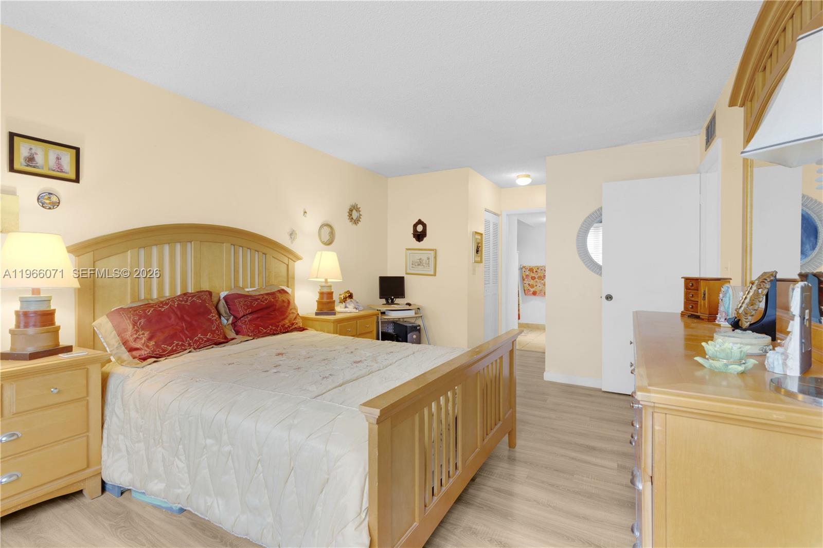 325 NW 72nd Ave #308 Miami, FL 33126