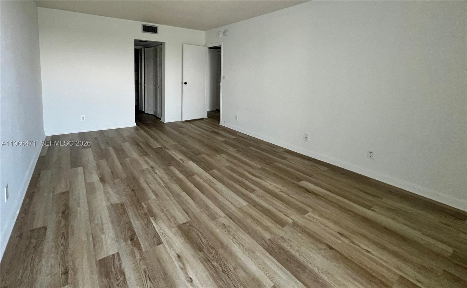 image Arlen House East13