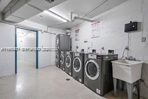 image Arlen House East28