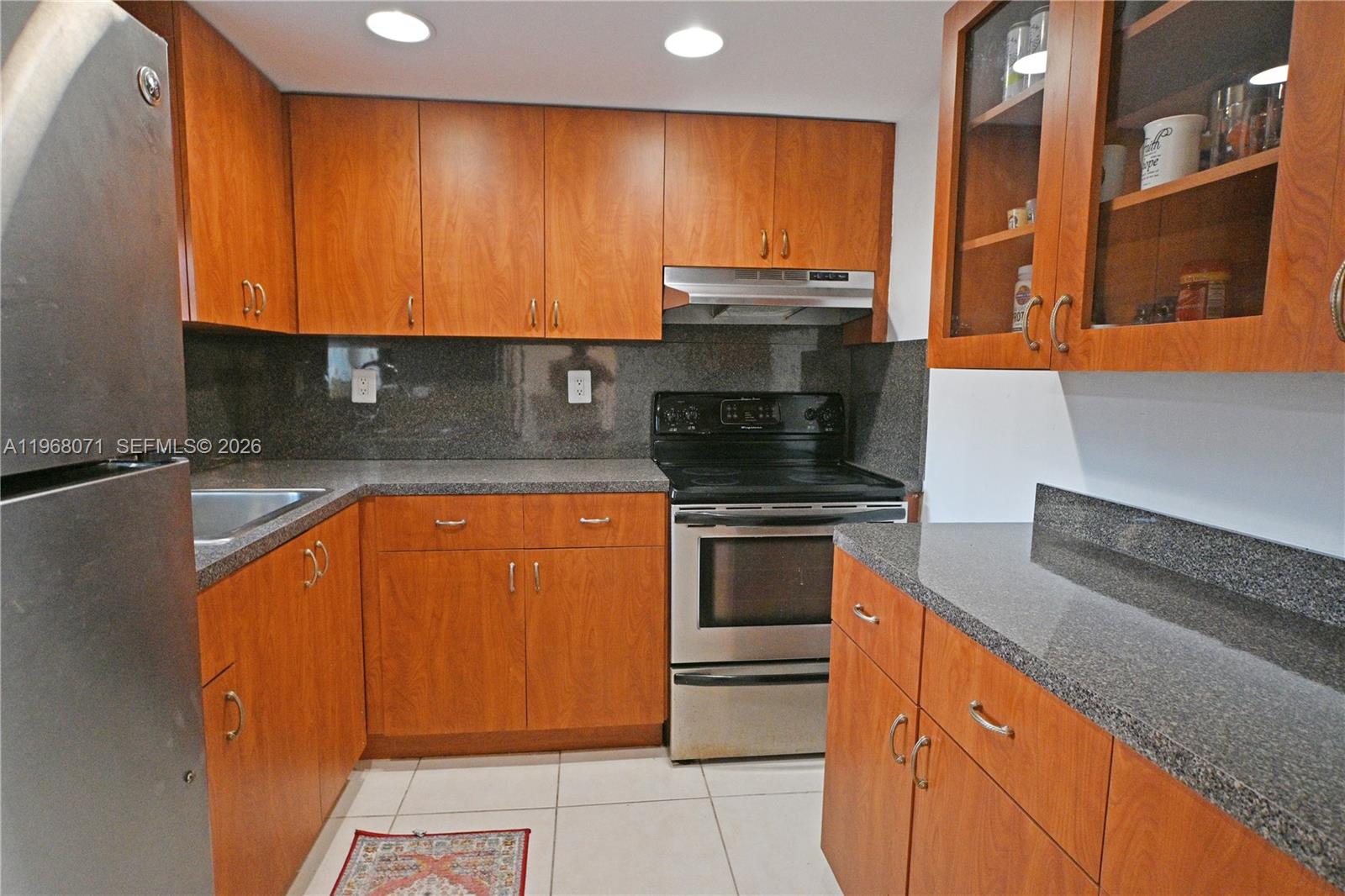 947 Lenox Ave #203 Miami Beach, FL 33139