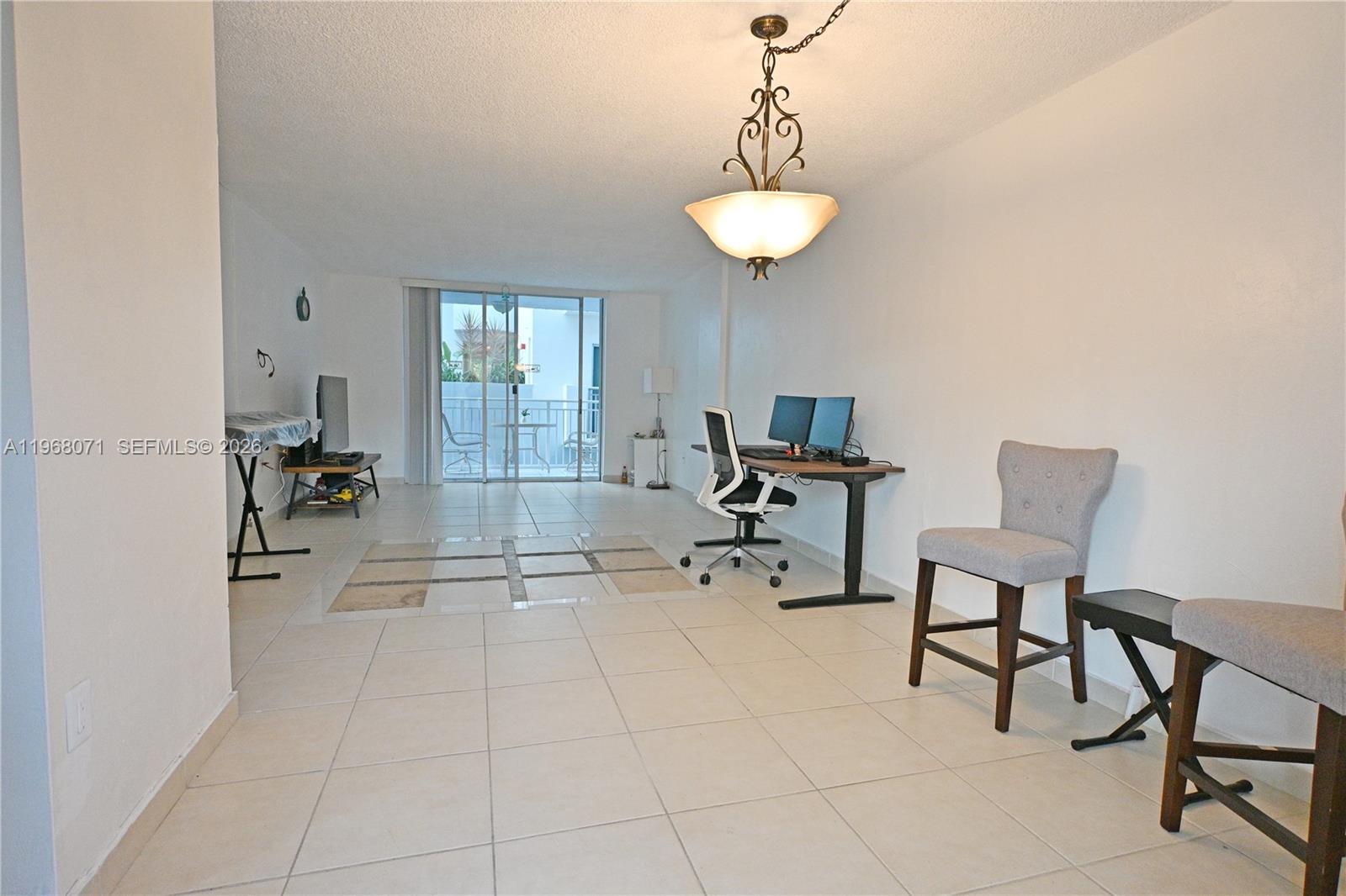 947 Lenox Ave #203 Miami Beach, FL 33139