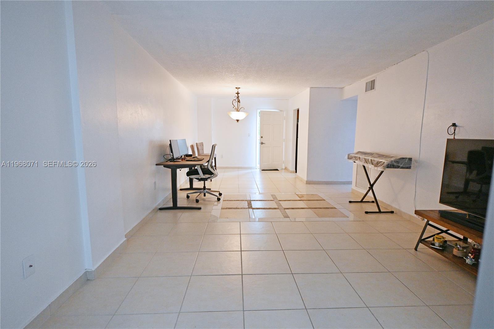 947 Lenox Ave #203 Miami Beach, FL 33139