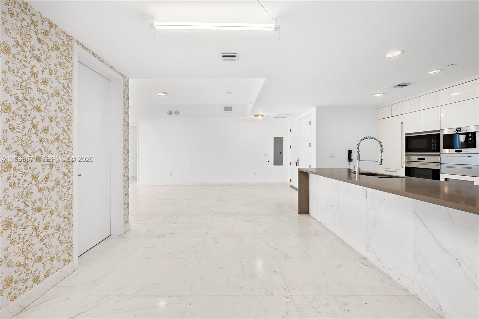 17475 Collins Ave #703 Sunny Isles Beach, FL 33160