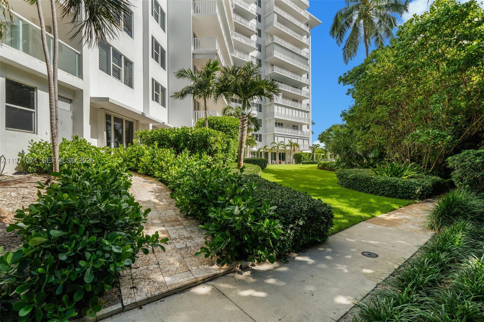 200 Ocean Ln Dr #108 Key Biscayne, FL 33149
