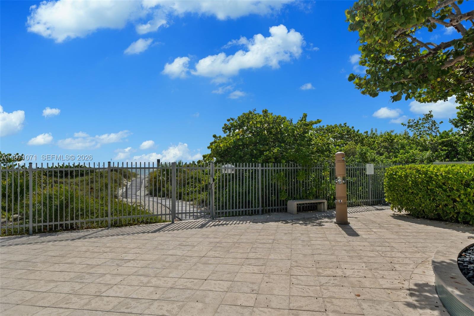 200 Ocean Ln Dr #108 Key Biscayne, FL 33149