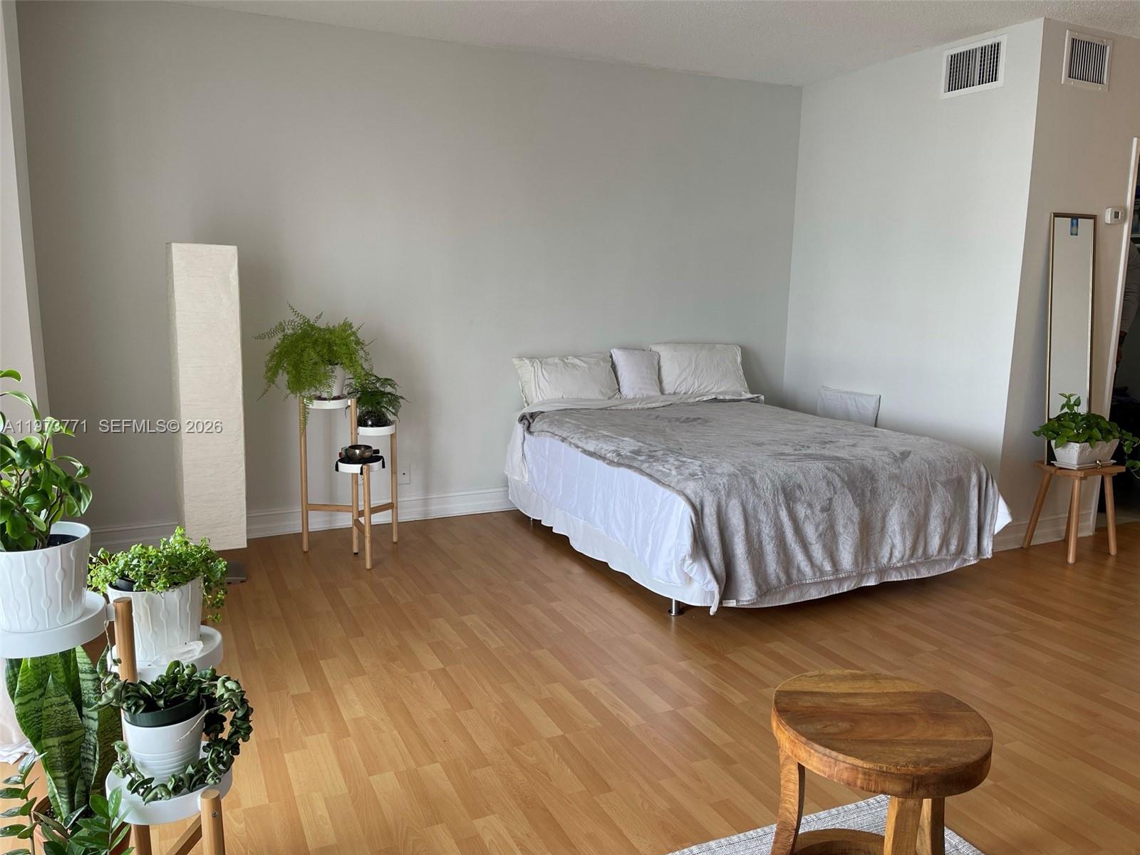 1455 N Treasure Dr #6D North Bay Village, FL 33141