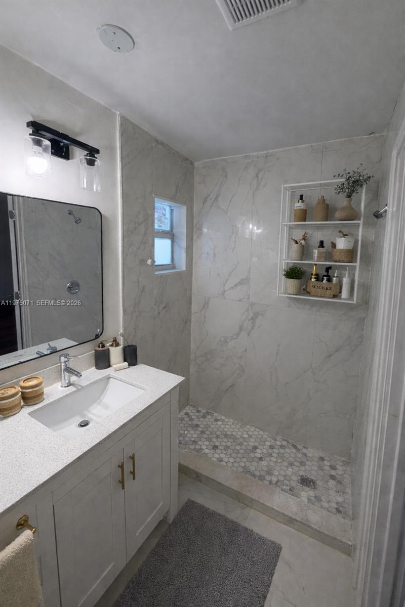 2295 NW 115th St Miami, FL 33167