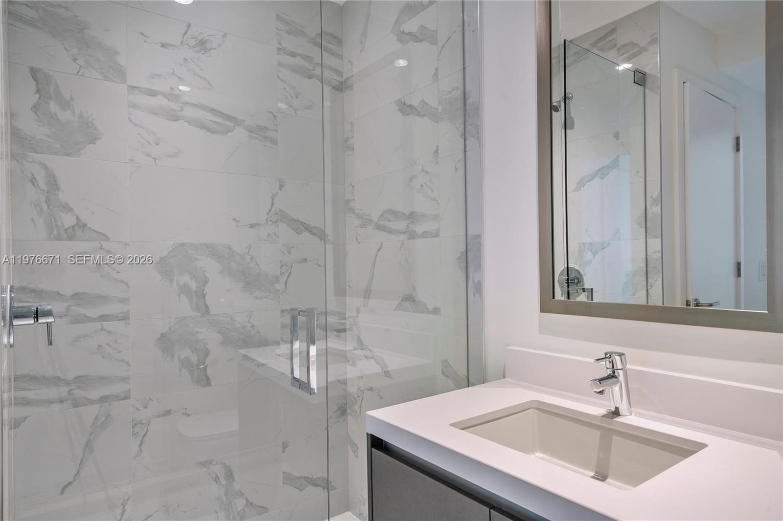 851 NE 1st Ave #3203 Miami, FL 33132