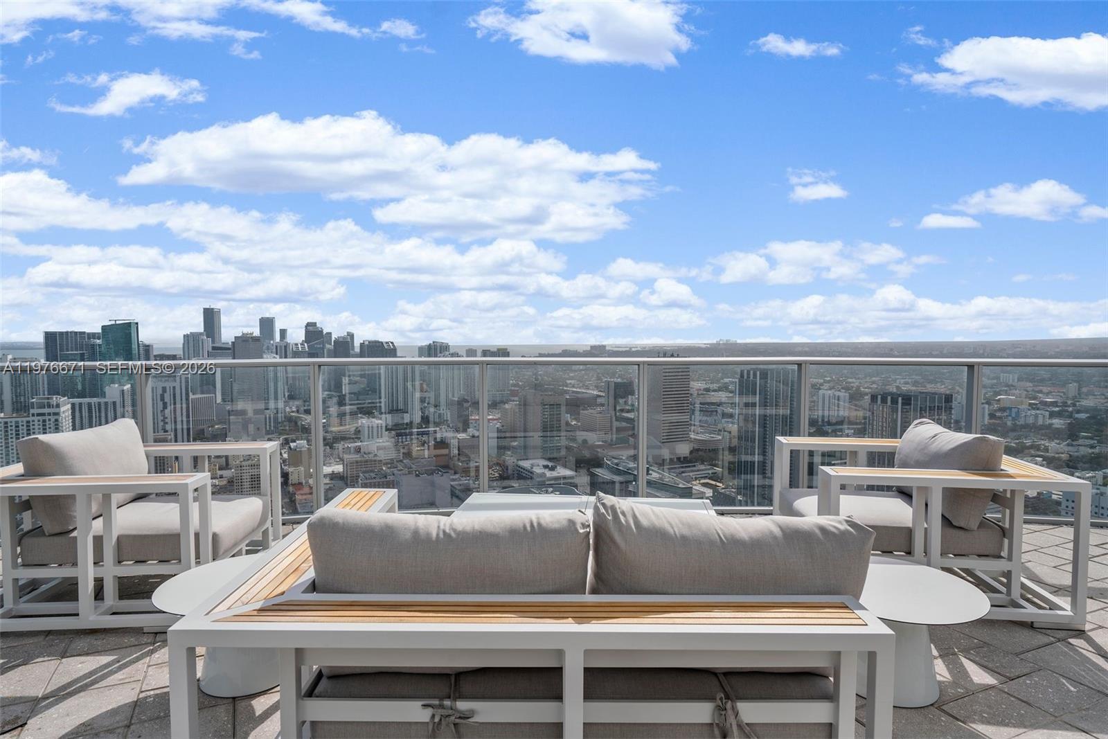 851 NE 1st Ave #3203 Miami, FL 33132