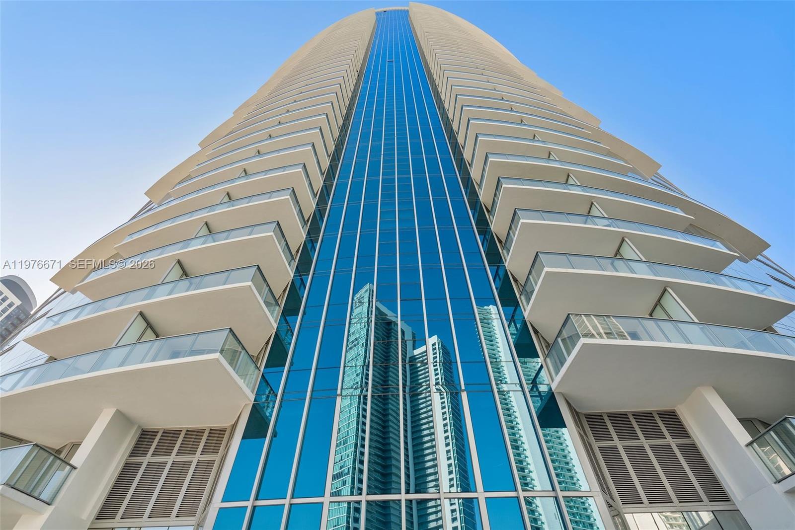 851 NE 1st Ave #3203 Miami, FL 33132