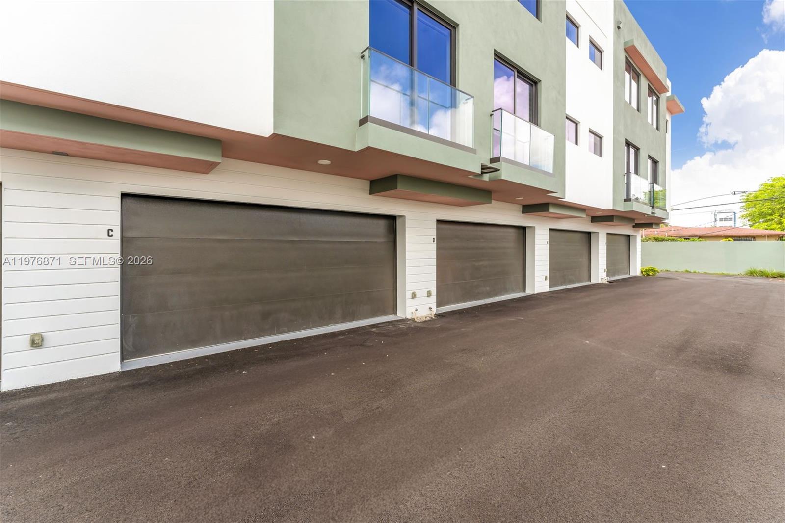 721 SW 11th St #F Miami, FL 33129