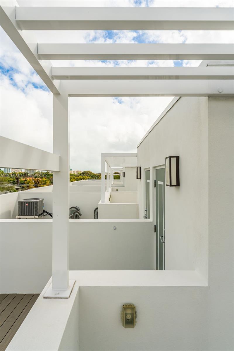 721 SW 11th St #F Miami, FL 33129