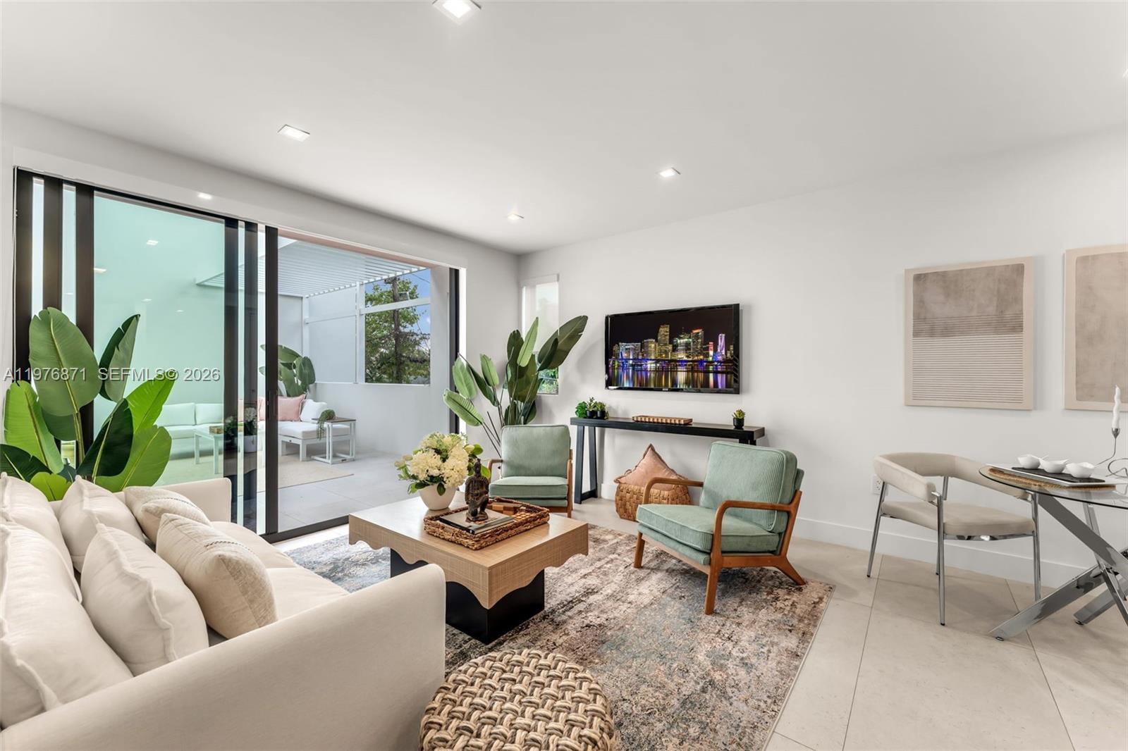 721 SW 11th St #F Miami, FL 33129