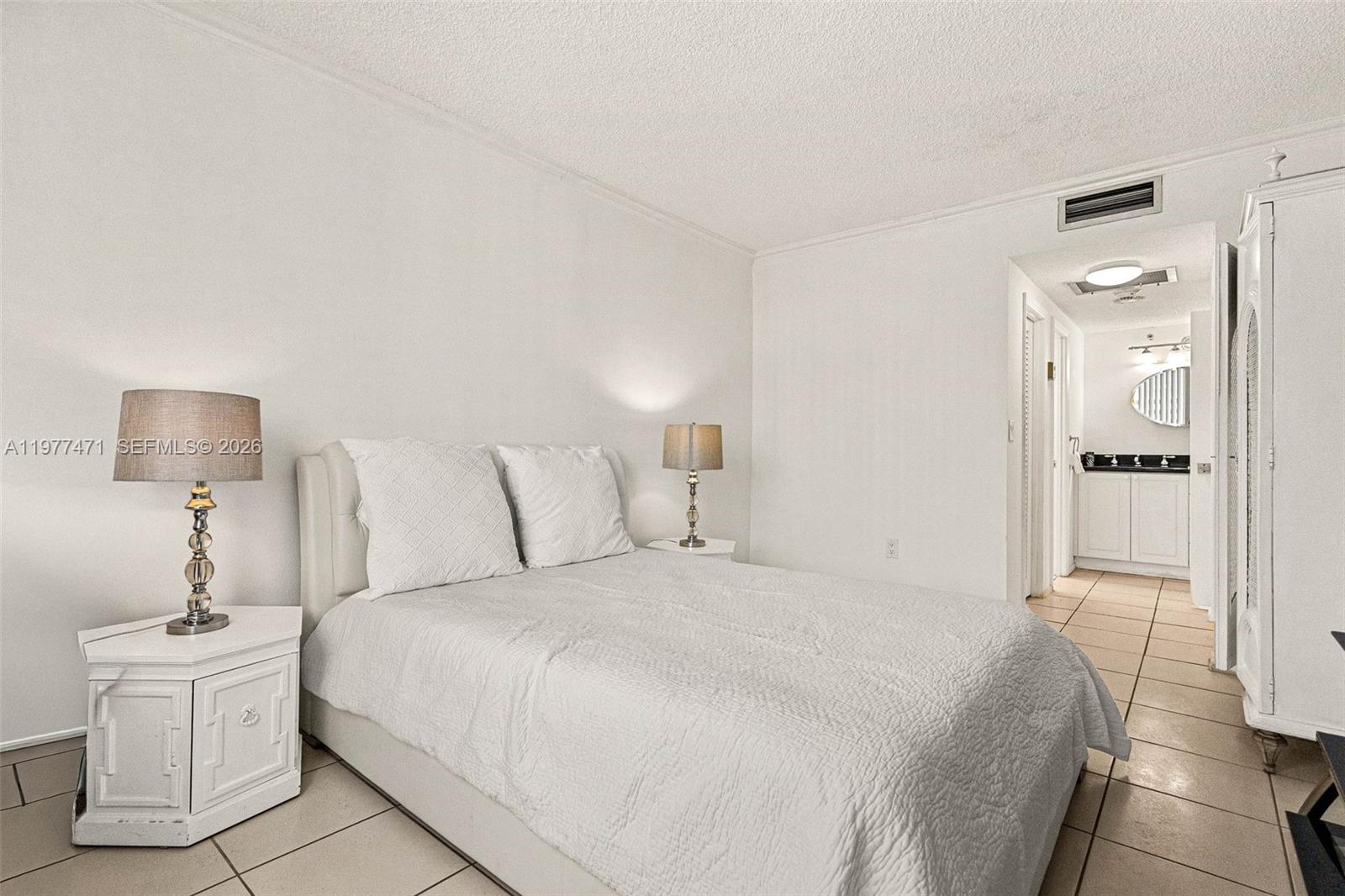 image Arlen House Condo12