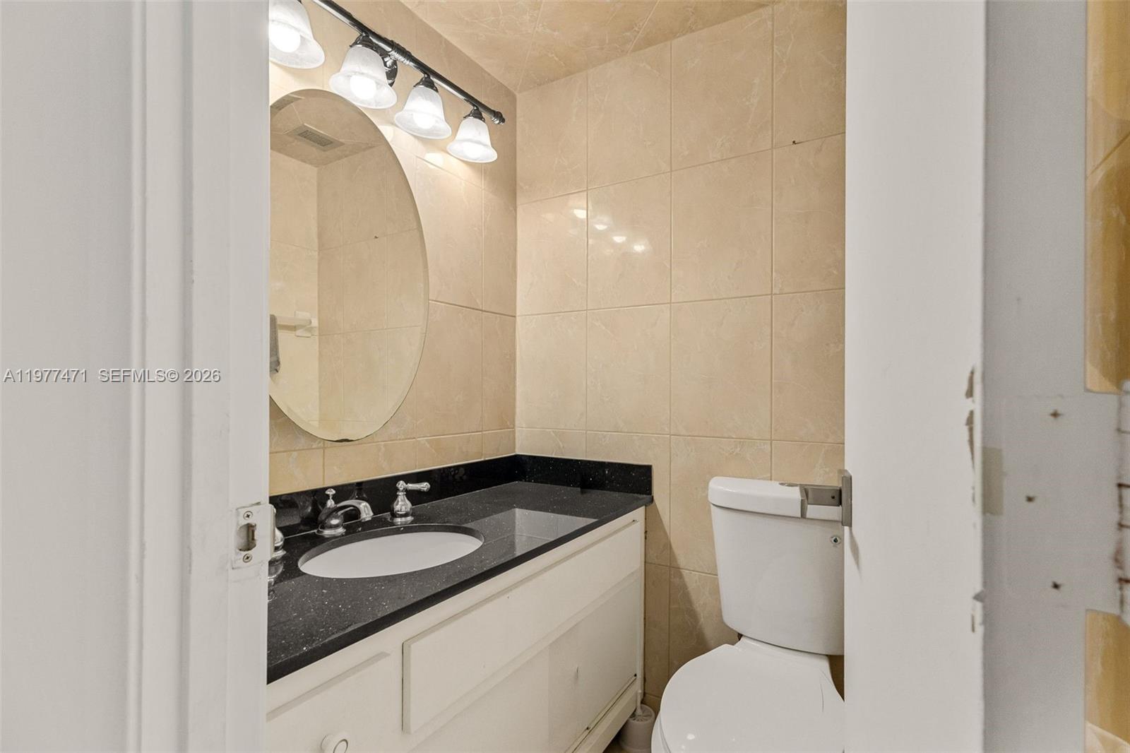 image Arlen House Condo13