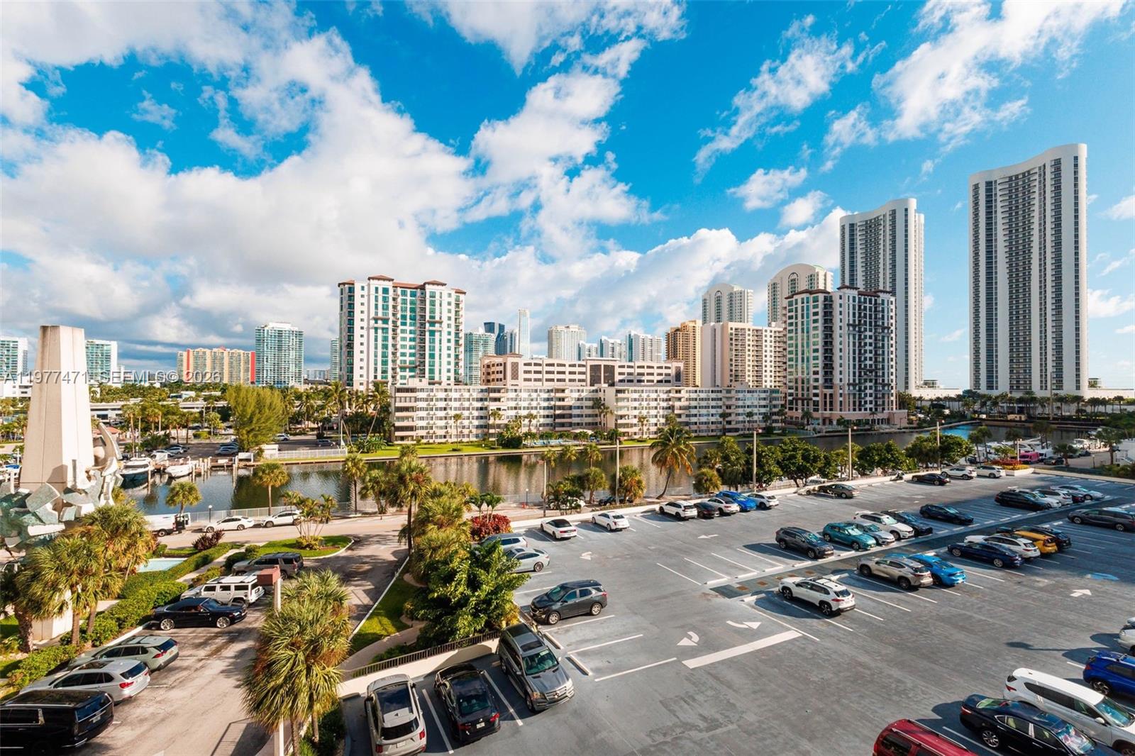 image Arlen House Condo22