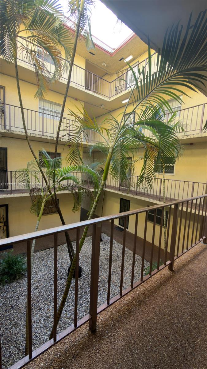 11925 NE 2nd Ave #B207 North Miami, FL 33161